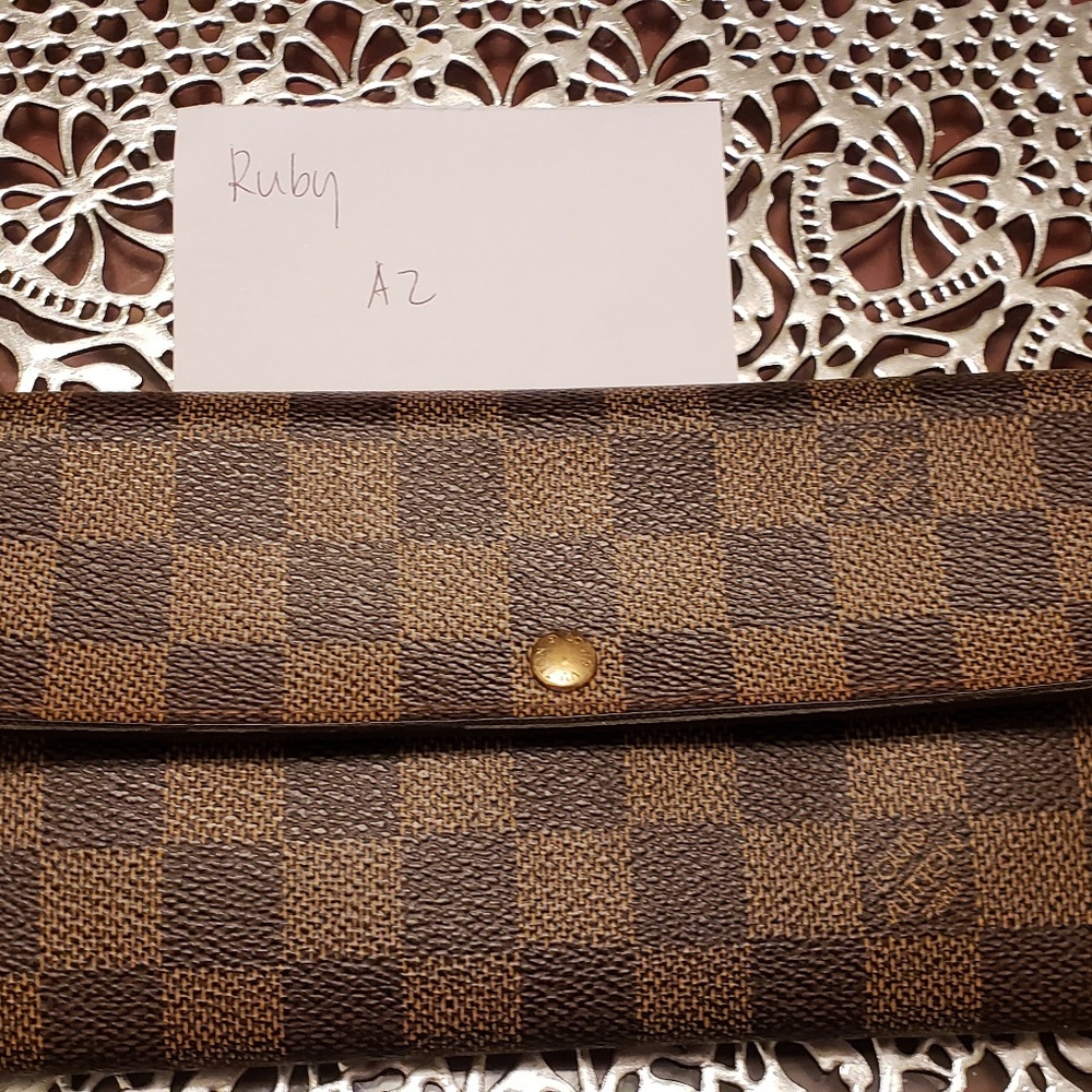 LV DE Sarah Wallet